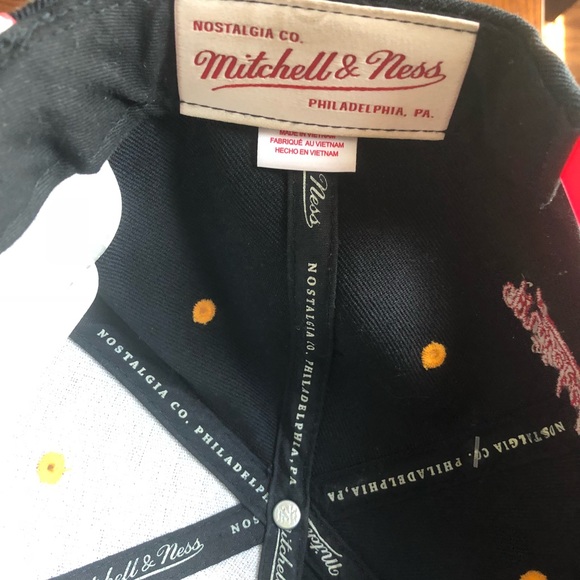 Miami Heat Mitchell & Ness Snapback Nwt - Picture 5 of 5